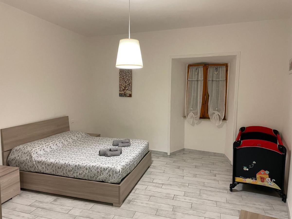 ג'נצאנו די רומא Vivere Il Borgo Sul Lago מראה חיצוני תמונה