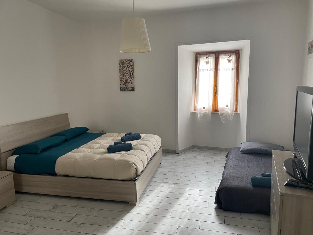 ג'נצאנו די רומא Vivere Il Borgo Sul Lago מראה חיצוני תמונה